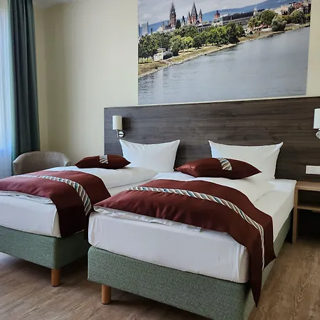 Hotel Mainzer Hof 3*